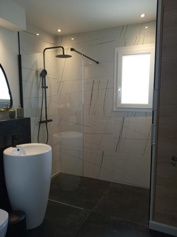 غوجان-ميستراس La Villa Du Golf - Chambre D Hotes المظهر الخارجي الصورة