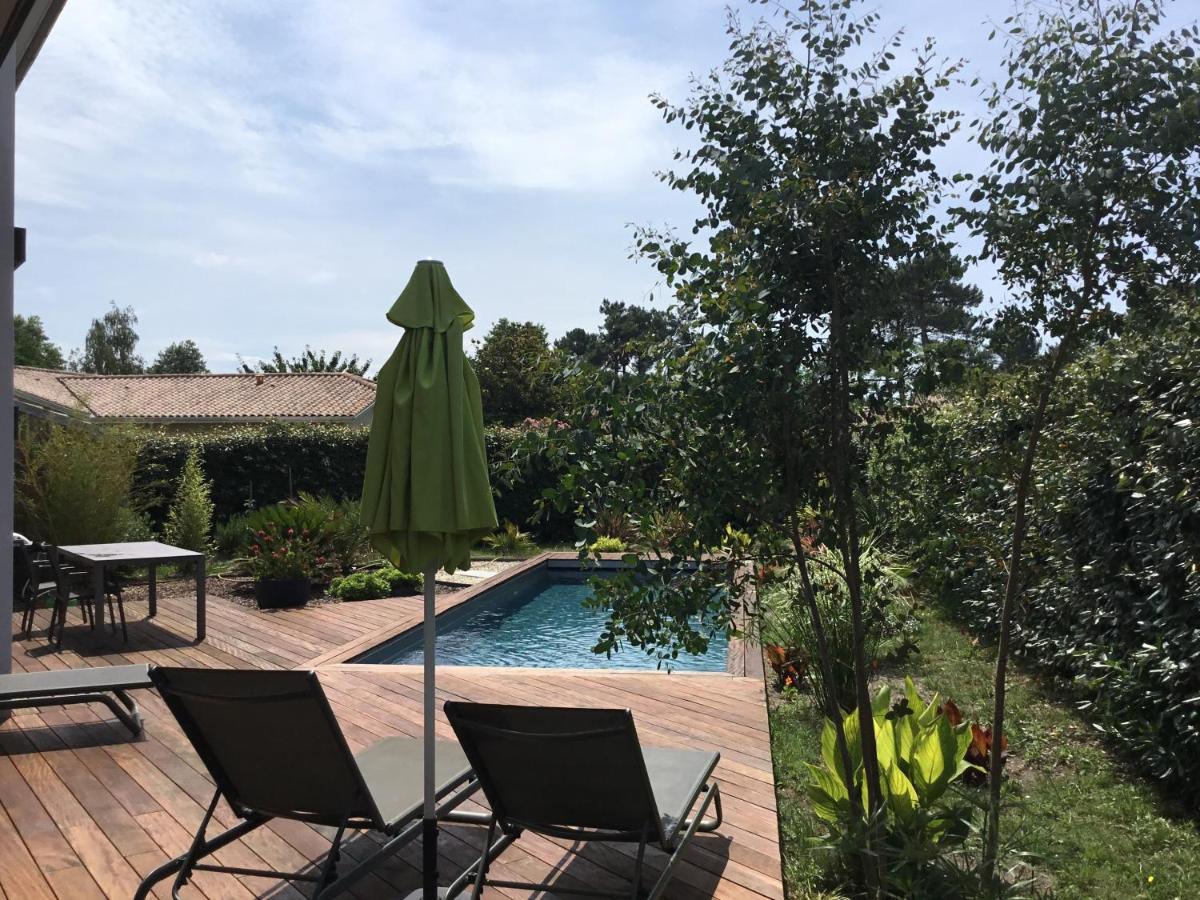 غوجان-ميستراس La Villa Du Golf - Chambre D Hotes المظهر الخارجي الصورة